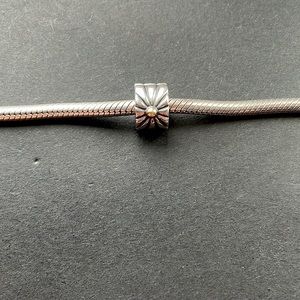 Pandora Sunburst Two Toned clip style 790216